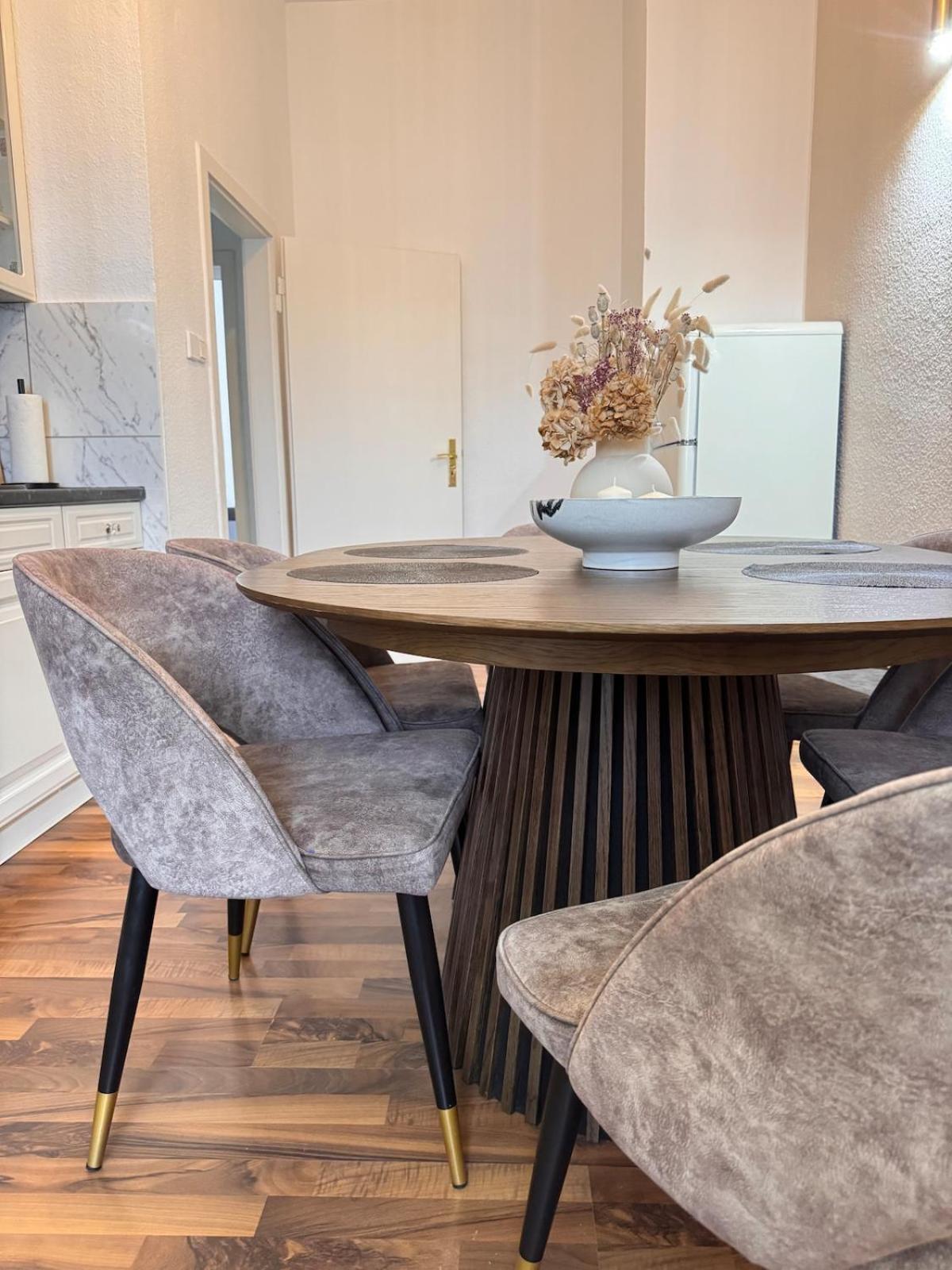 Apartment 3-raum-city-apartment Ost-1 *